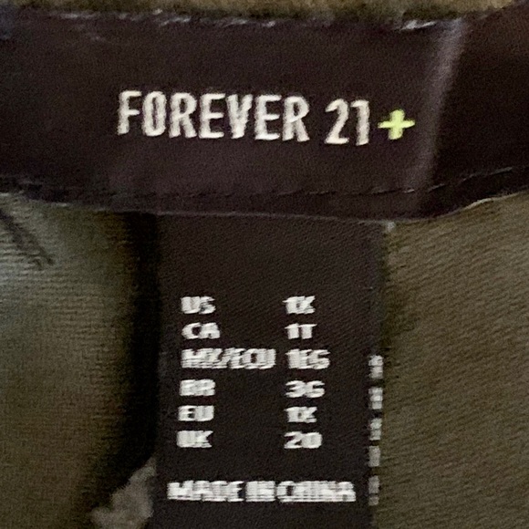 Khakis, cropped jeans (sz1X) - Picture 6 of 6